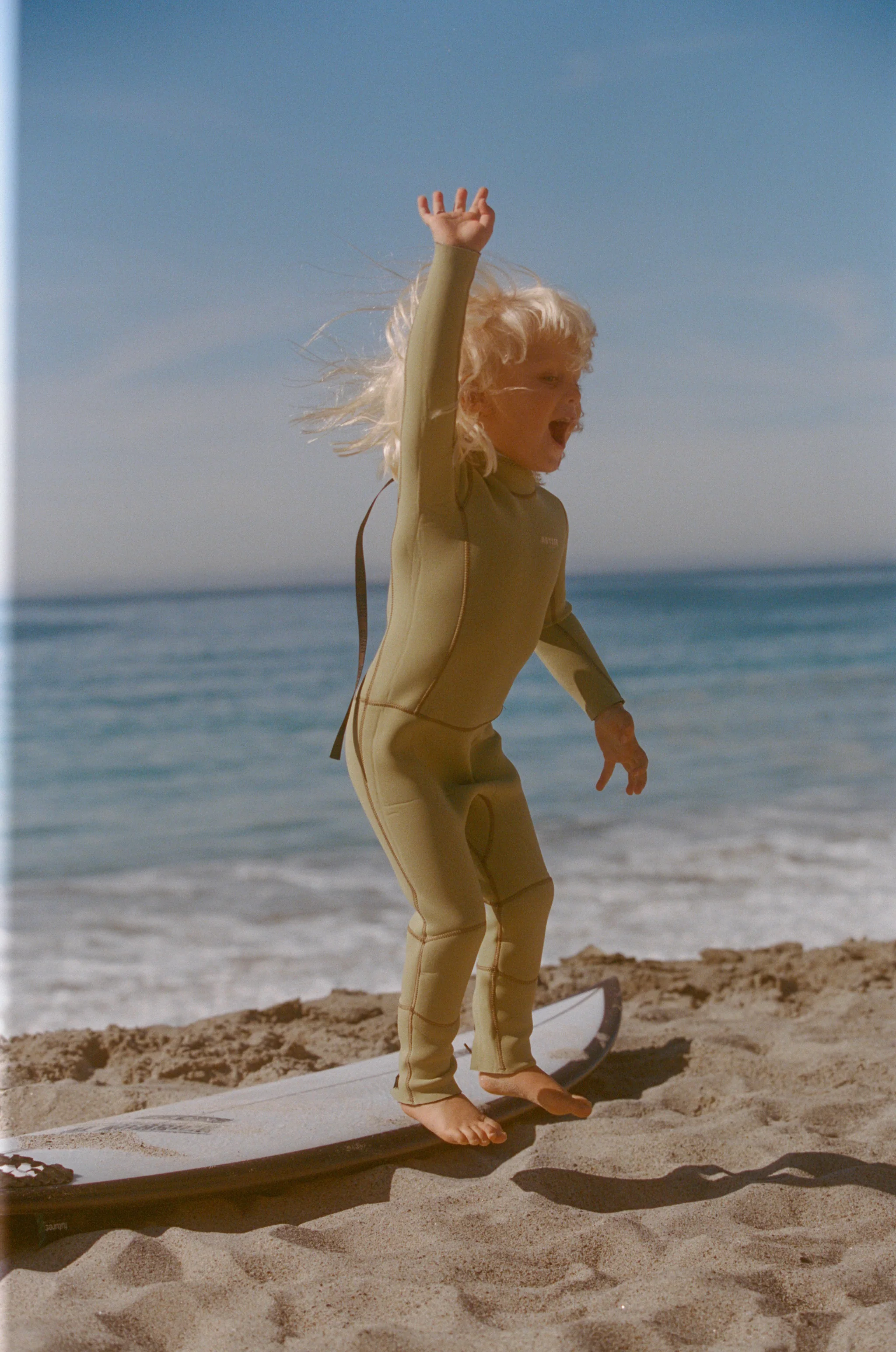 Mano Mini Full Wetsuit - Aloe 3/3mm - Image 9